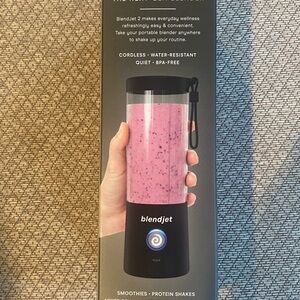 Black and Pink Portable Blender for Kitchen Tools